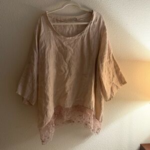 Elegant Flowy Linen Top with Lace Hem 3X made in Italy